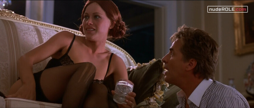 5. Peggy Blane nude, Sandra Dunmore sexy – Goodbye Lover (1998)