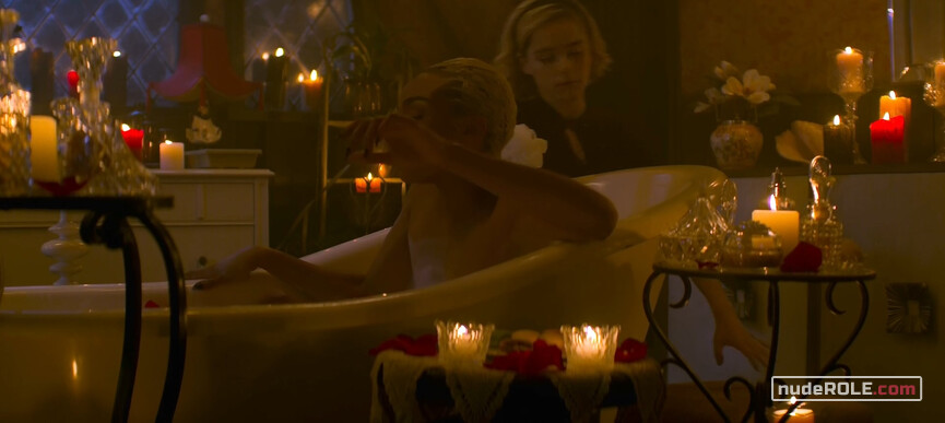 14. Prudence sexy, Agatha sexy, Dorcas sexy – Chilling Adventures of Sabrina s01e02-07 (2018)