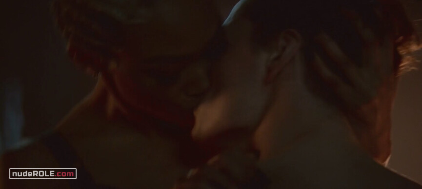 5. Prudence sexy, Agatha sexy, Dorcas sexy – Chilling Adventures of Sabrina s01e02-07 (2018)