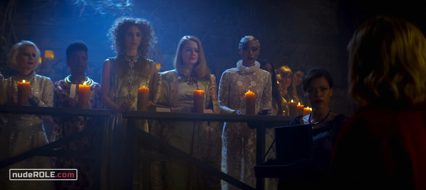 9. Prudence sexy, Agatha sexy, Dorcas sexy – Chilling Adventures of Sabrina s01e02-07 (2018)
