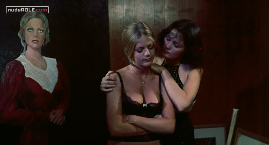 20. Bonnie nude, Geraldine Mills nude – Pets (1974)