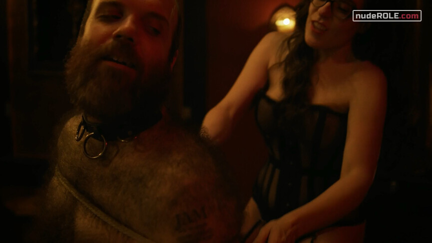 11. Amelia sexy, Detective Lindsay sexy, Debbie sexy – Easy s03e02 (2019)