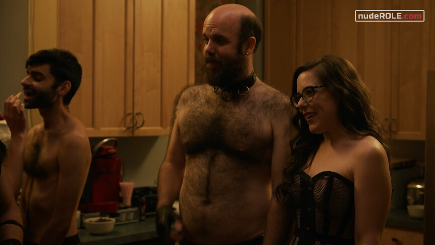 9. Amelia sexy, Detective Lindsay sexy, Debbie sexy – Easy s03e02 (2019)