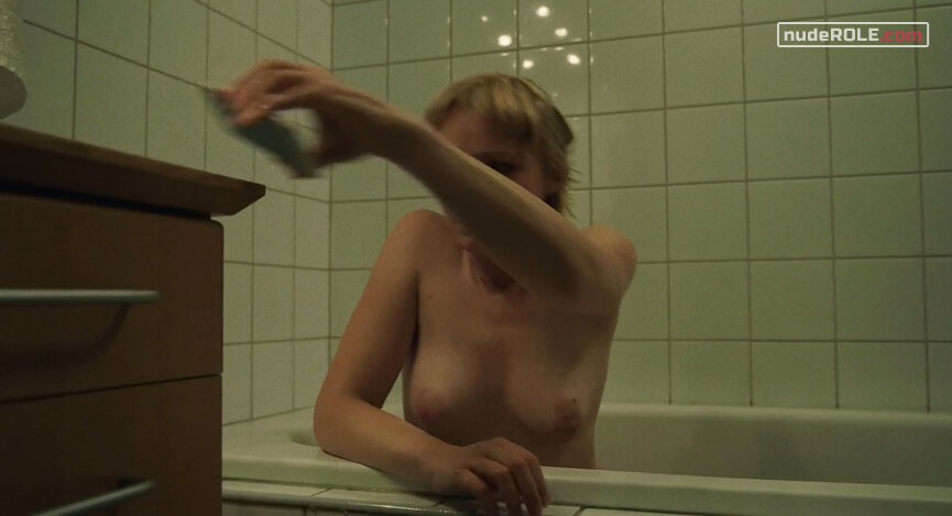 1. Gina Moen nude, Ida nude, Camilla nude – All Must Die (2019)