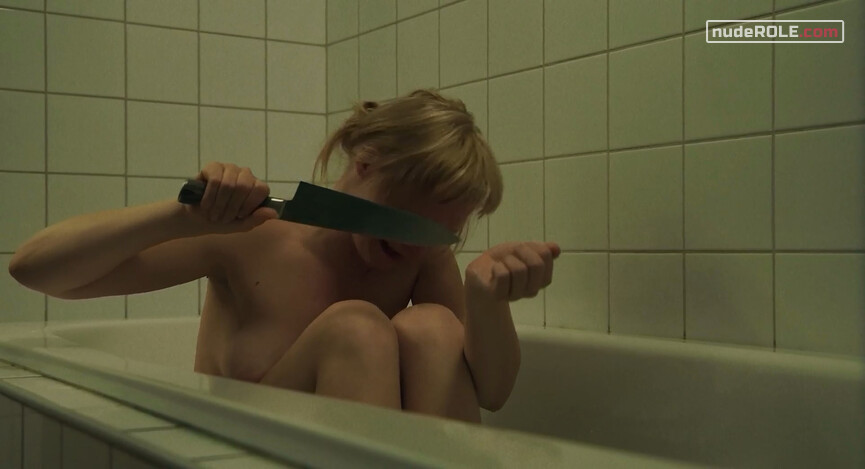 11. Gina Moen nude, Ida nude, Camilla nude – All Must Die (2019)