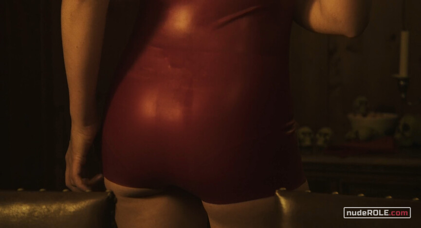 12. Gina Moen nude, Ida nude, Camilla nude – All Must Die (2019)