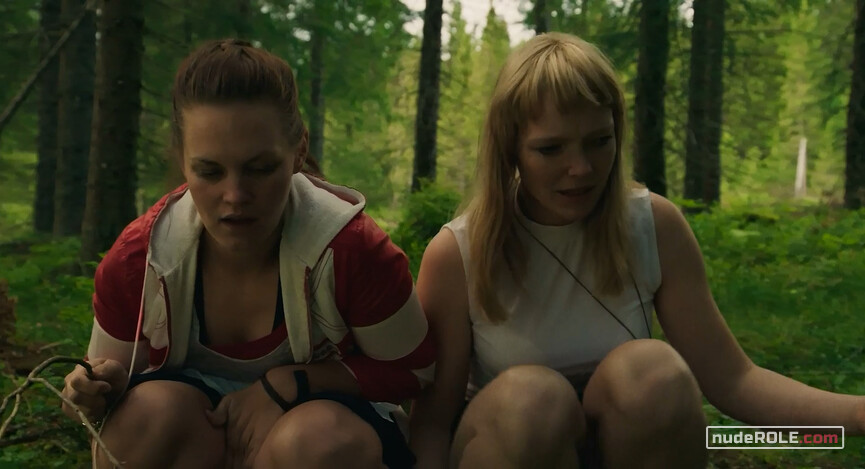 2. Gina Moen nude, Ida nude, Camilla nude – All Must Die (2019)