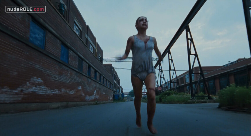 4. Anna nude, La Suppliciée nude – Martyrs (2008)