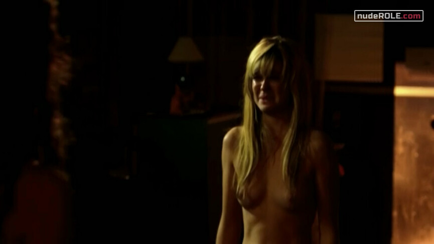 12. Gracekelly nude, Aurora sexy – Jibóia (2011)