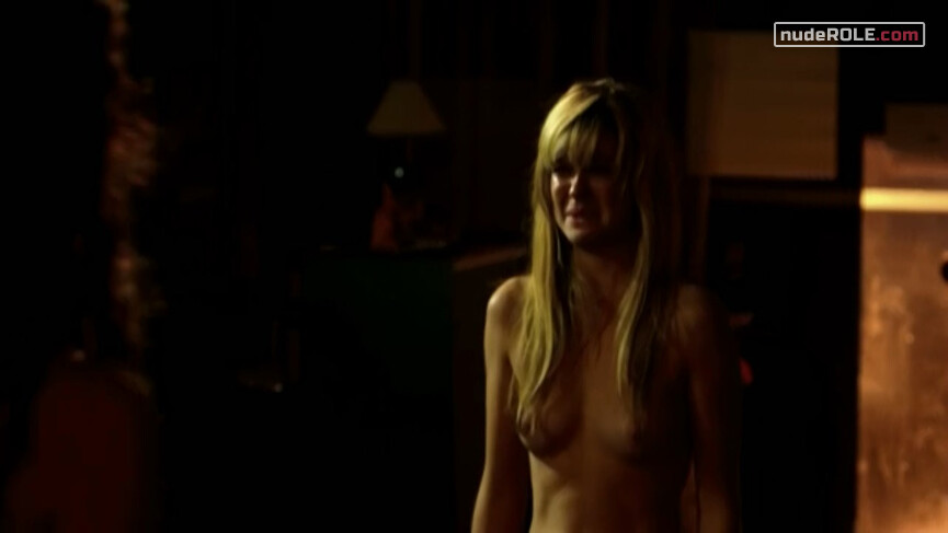 12. Gracekelly nude, Aurora sexy – Jibóia (2011)