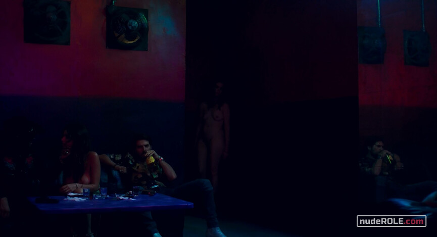 2. Yaritza sexy, Magdalena sexy – Too Old to Die Young s01e02-06-09 (2019)