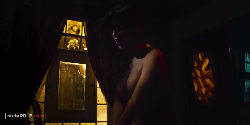 3. Rubí nude – Dark Forces (2020)