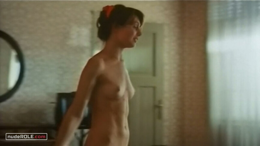 8. Clara nude, Olimpia nude – The Sandman (1993)