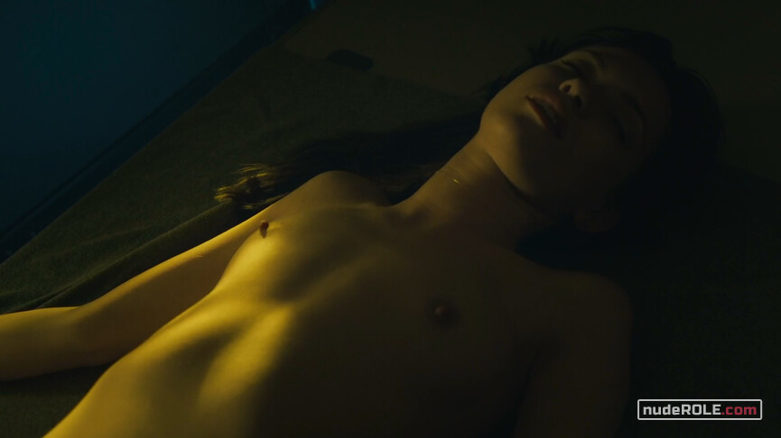 1. Klara Koslowski nude, Kylie nude – A Young Man With High Potential (2018)