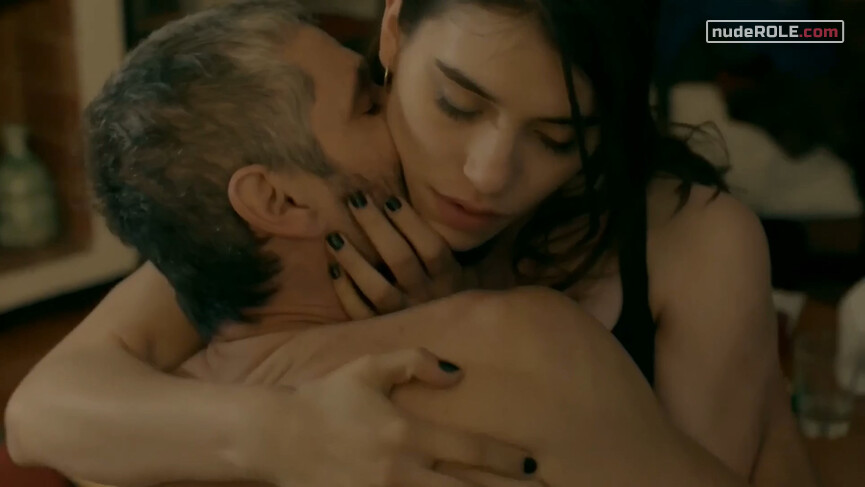 16. Veronica Rosenthal nude – La fragilidad de los cuerpos s01 (2017)
