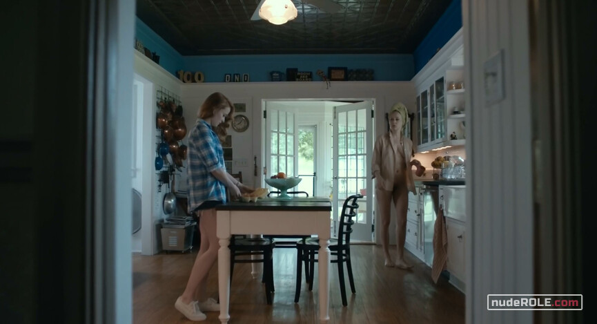 2. Carolyn Krafft nude – Love Is Blind (2019)