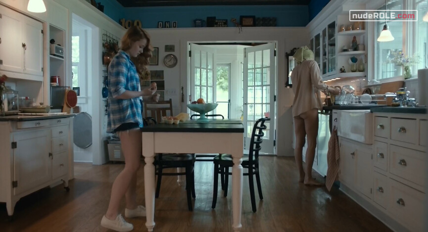 3. Carolyn Krafft nude – Love Is Blind (2019)