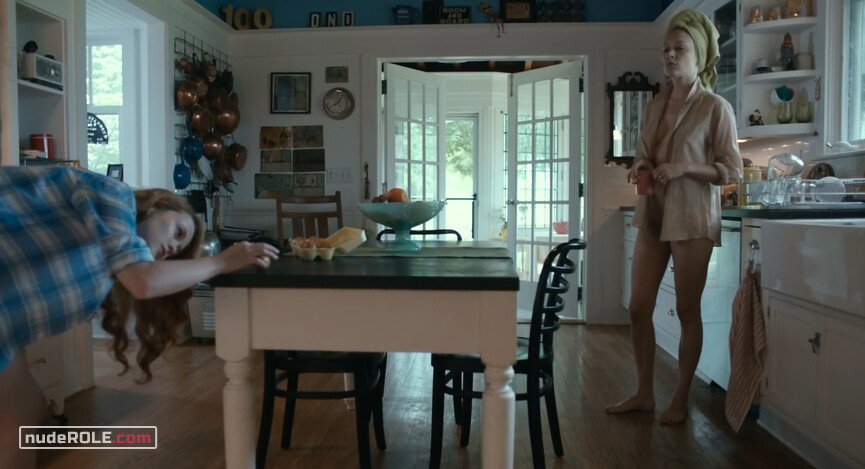 5. Carolyn Krafft nude – Love Is Blind (2019)