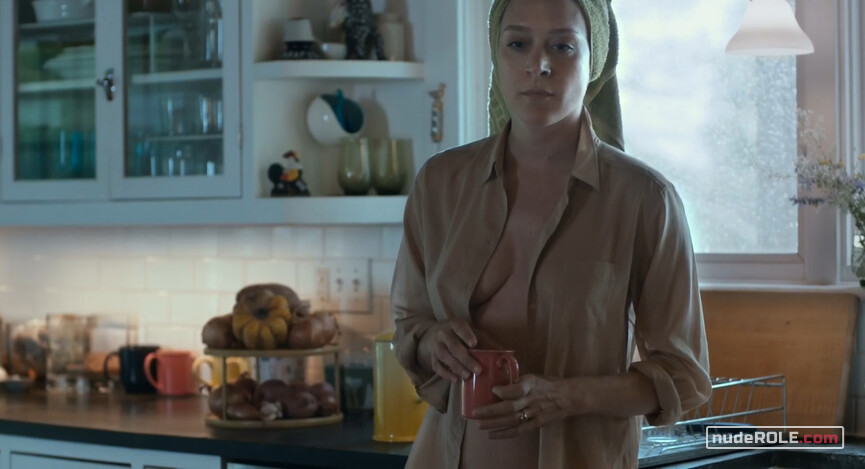 6. Carolyn Krafft nude – Love Is Blind (2019)