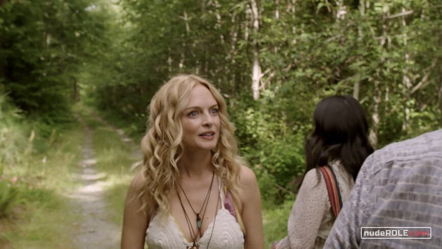 2. Hannah sexy – Get Shorty s03e07 (2019)