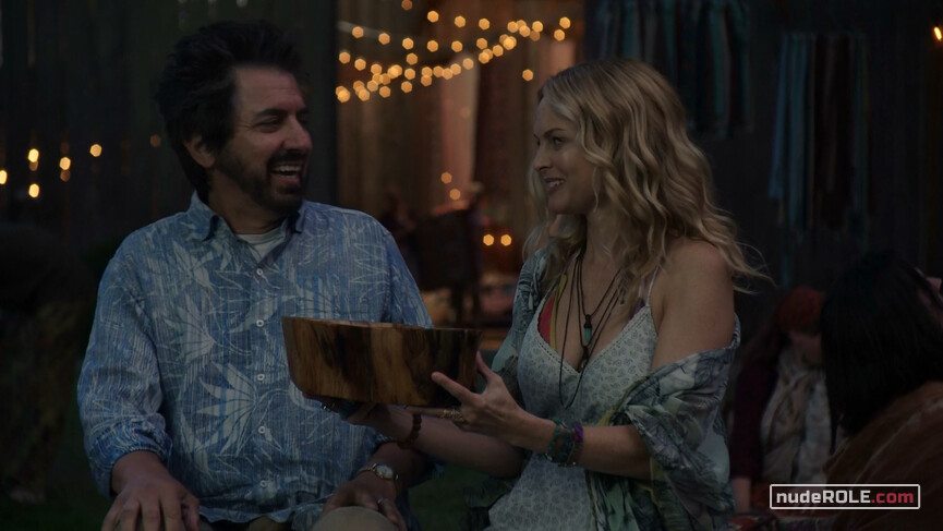 7. Hannah sexy – Get Shorty s03e07 (2019)