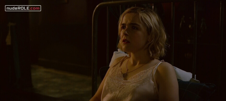 21. Sabrina Spellman sexy – Chilling Adventures of Sabrina s01 (2018)