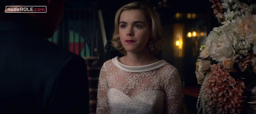 25. Sabrina Spellman sexy – Chilling Adventures of Sabrina s01 (2018)