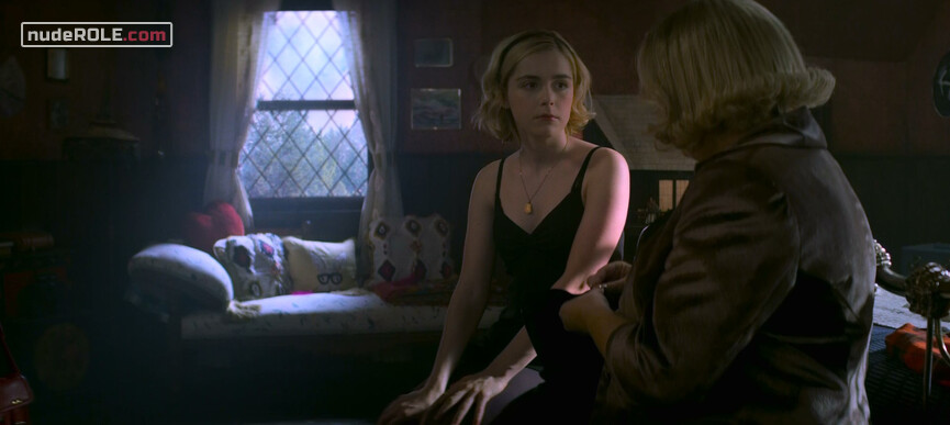 26. Sabrina Spellman sexy – Chilling Adventures of Sabrina s01 (2018)