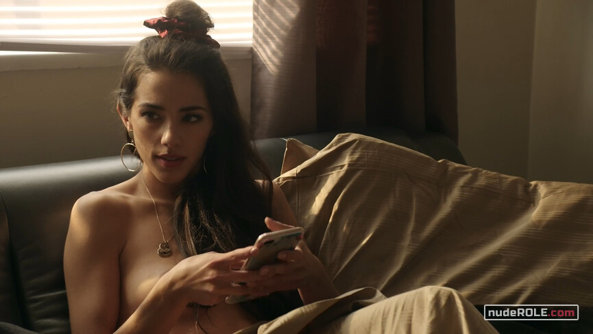 5. Giulia3 nude – Get Shorty s03e04 (2019)