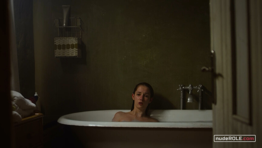 3. Adult Erin sexy – Haunted s01e03 (2018)