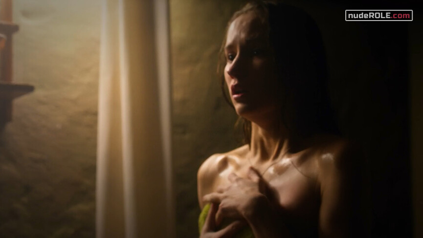 6. Adult Erin sexy – Haunted s01e03 (2018)