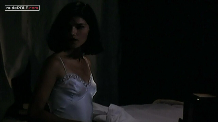6. Chiara nude – Fiorile (1993)