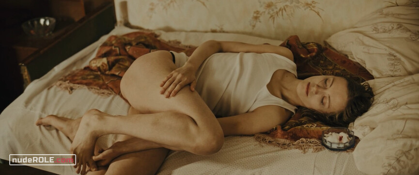 10. Anya44 nude – F20 (2022)