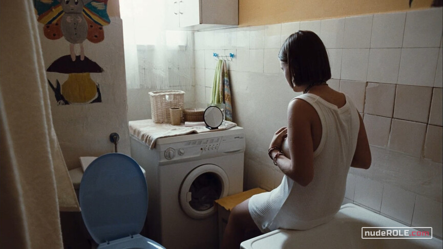 6. Alicja sexy – Mall Girls (2009)