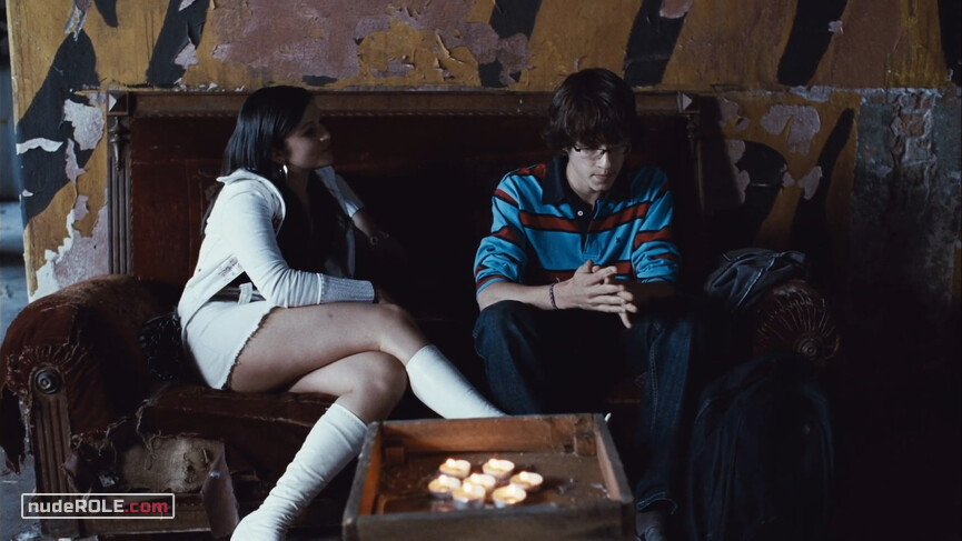 8. Alicja sexy – Mall Girls (2009)