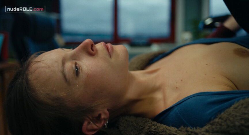 8. Constance nude – Beasts (2020)