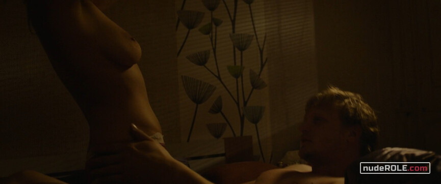 10. Ema nude – Emma in Love (2021)