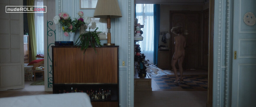 16. Camille Fouquet nude – Waiting for Bojangles (2021)