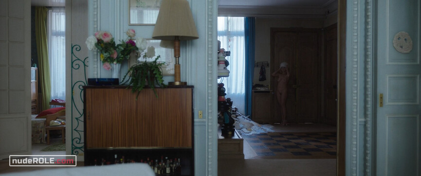 18. Camille Fouquet nude – Waiting for Bojangles (2021)