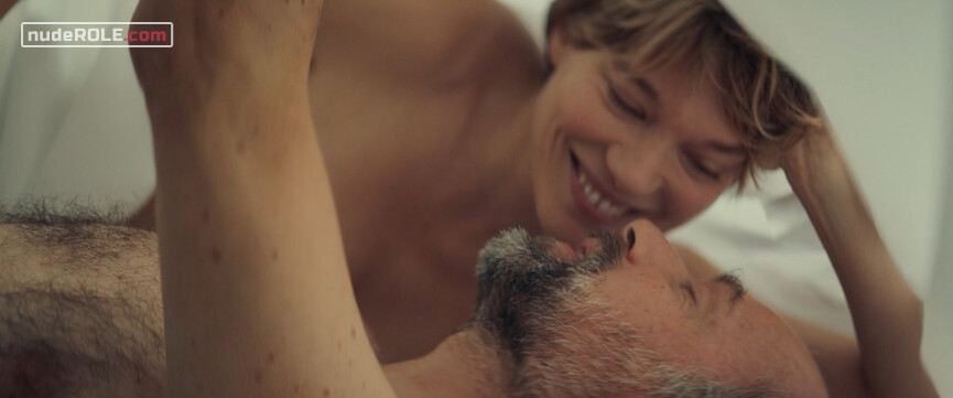 10. L'amante anglaise nude – Deception (2021)