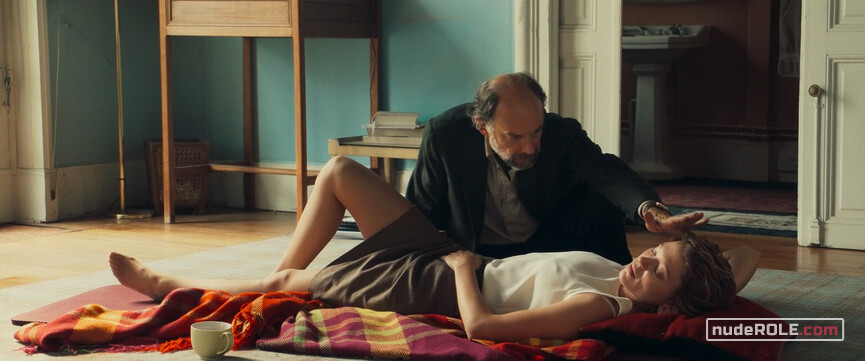 7. L'amante anglaise nude – Deception (2021)