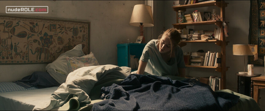 3. Aude Cerceau nude – Rosalie Blum (2015)