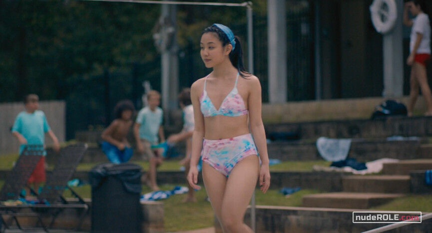 1. Phoebe sexy – The Map of Tiny Perfect Things (2021)