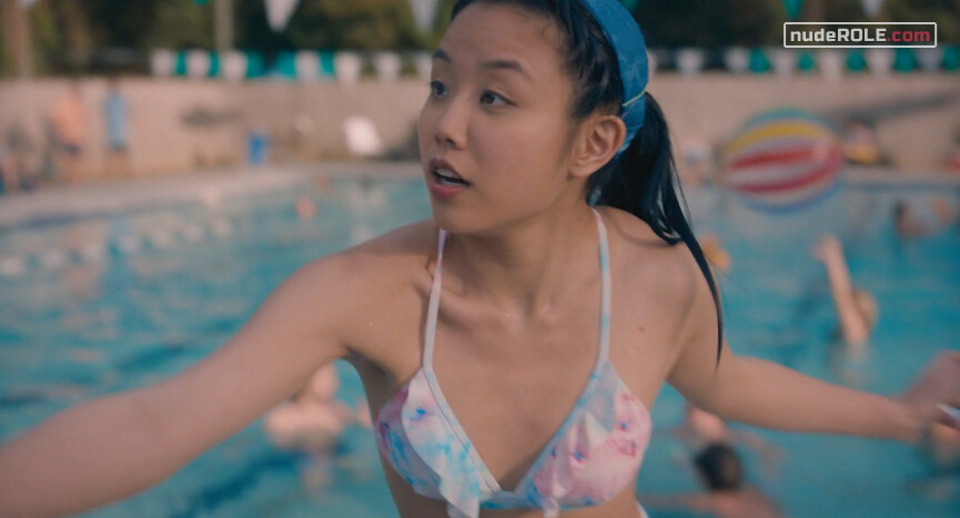 3. Phoebe sexy – The Map of Tiny Perfect Things (2021)