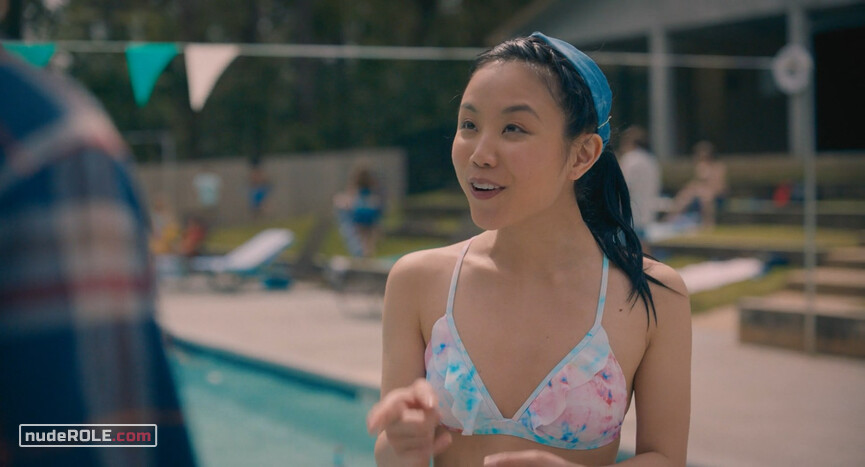 4. Phoebe sexy – The Map of Tiny Perfect Things (2021)