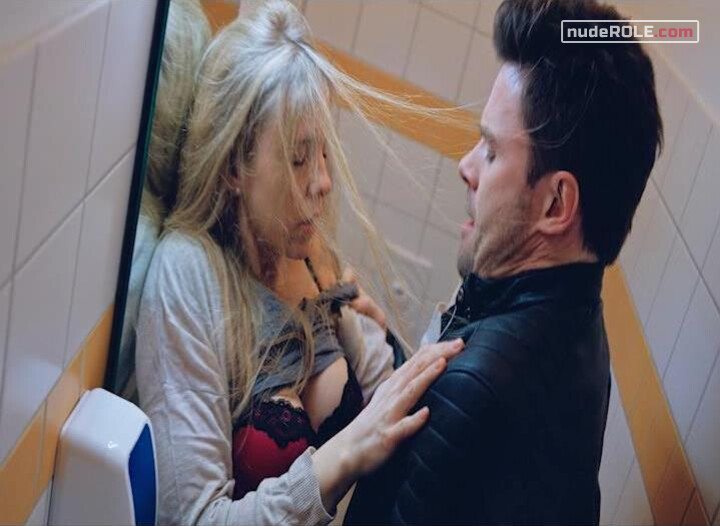 4. Lilli Henkel nude – Faustdick (2020)