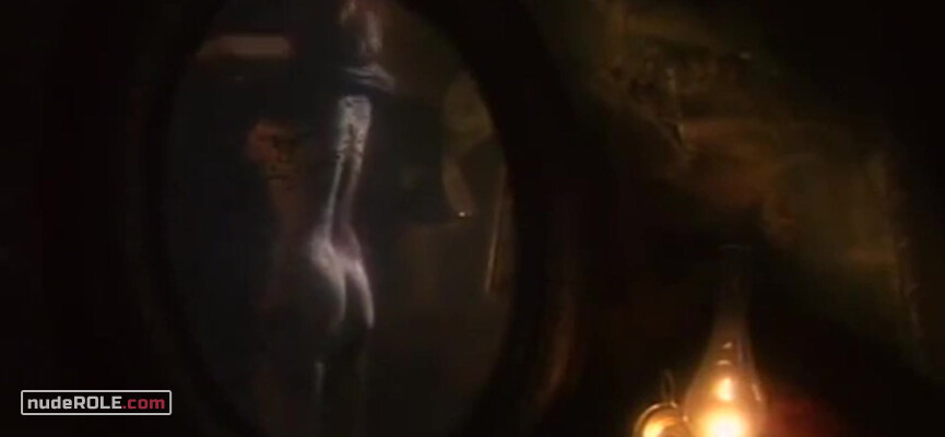 2. Olga nude – I Prova tou Nyfikou s01e08 (1995)