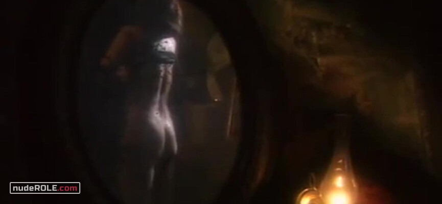 3. Olga nude – I Prova tou Nyfikou s01e08 (1995)