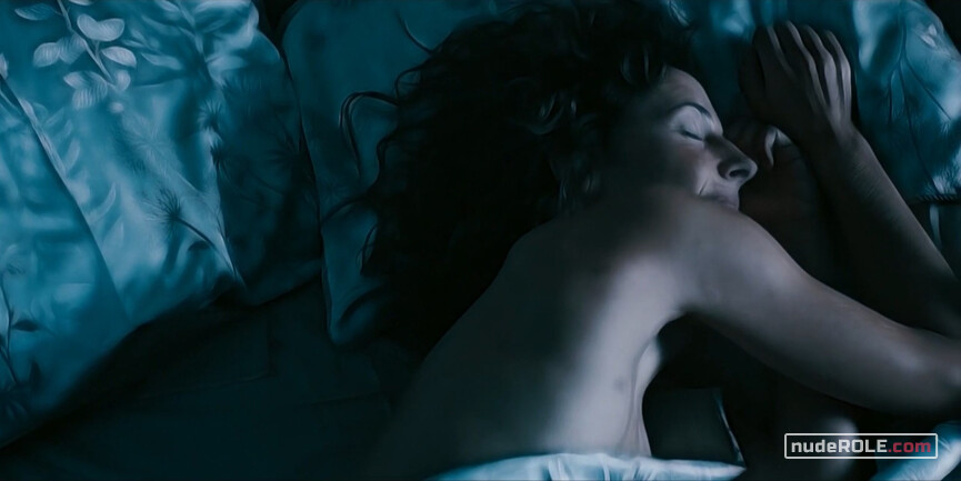 3. Woman nude – Eeling (2010)