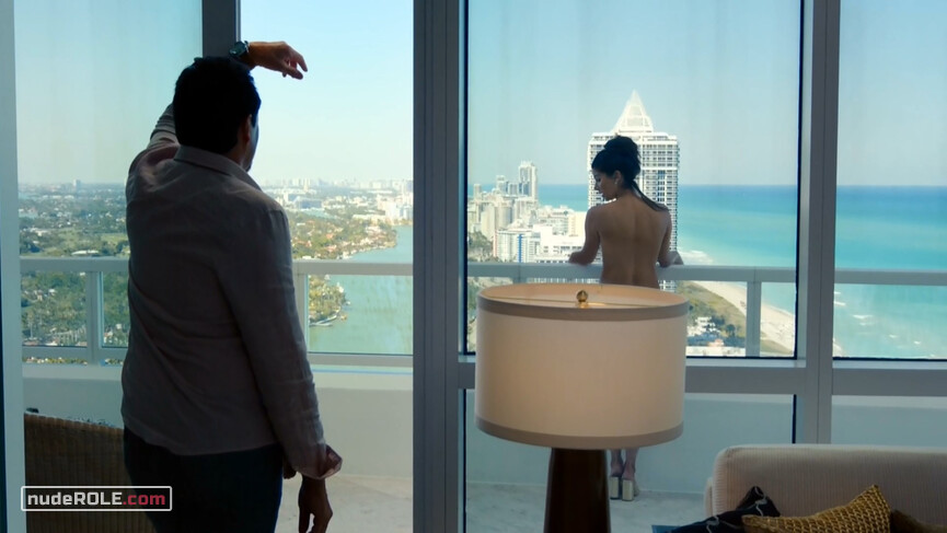 2. Gigi Mendoza sexy – Grand Hotel s01 (2011)